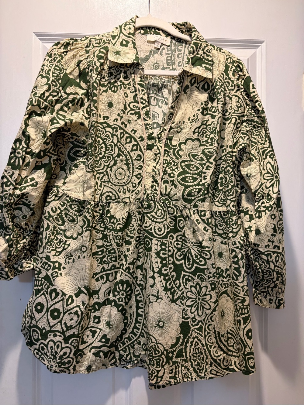 UMGEE Women's Green & Cream Printed Long-Sleeve blouse XL